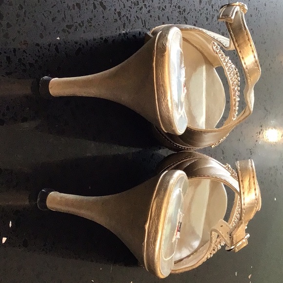 Laconia Sling Backs size 9 worn once - Picture 4 of 4